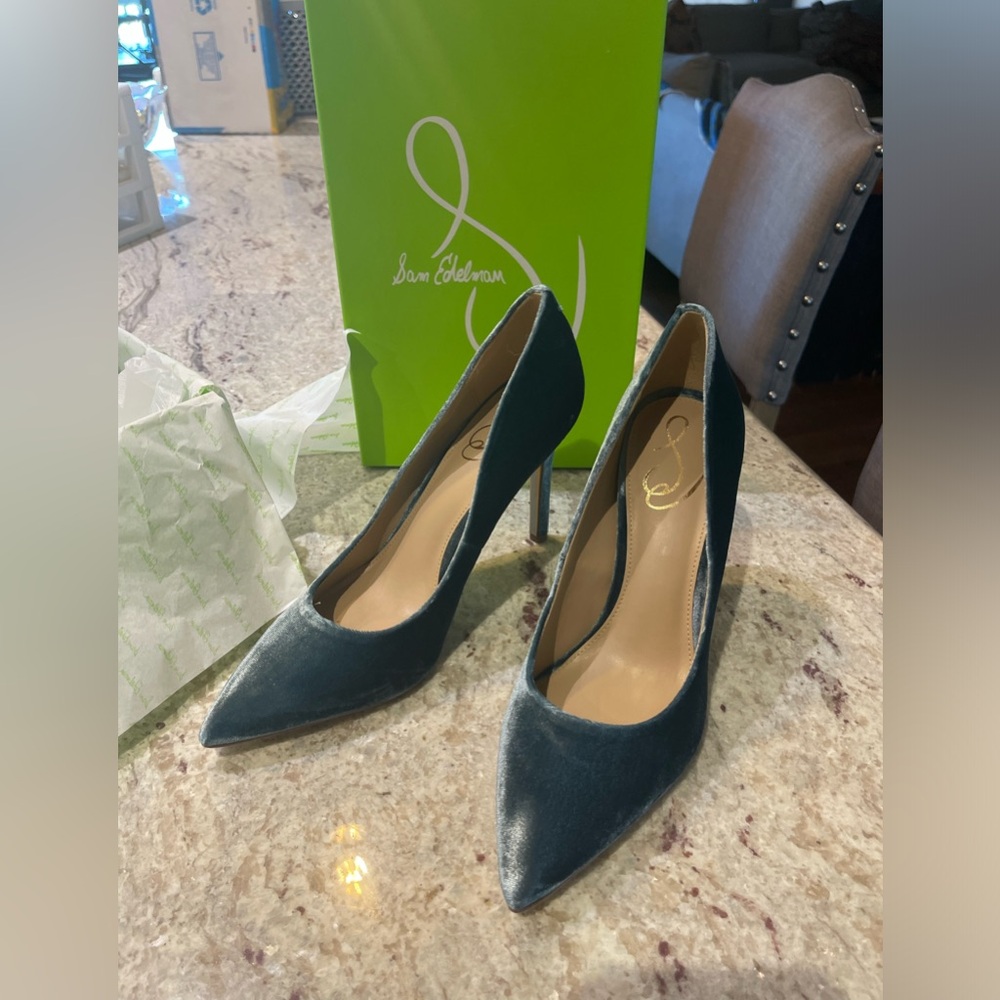 Sam Edelman green velvet heels